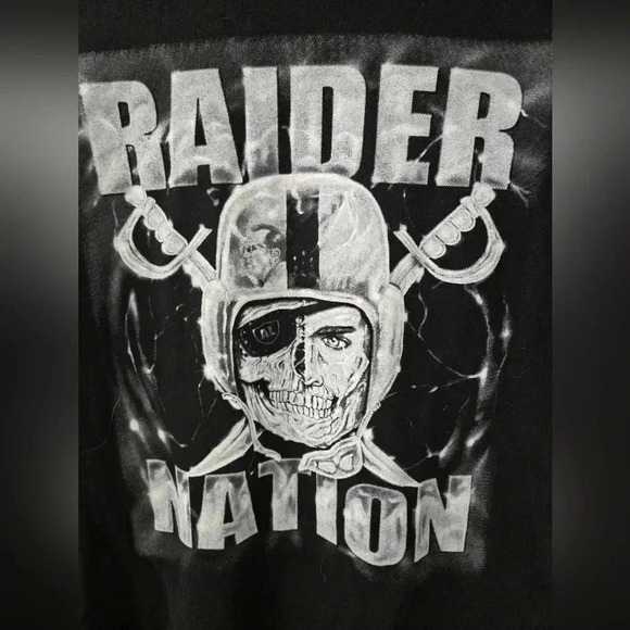 Vintage Y2K 00s NFL OAKLAND RAIDERS THE SILVER AND BLACK IS BACK T-SHIRT SIZE La - Picture 2 of 8